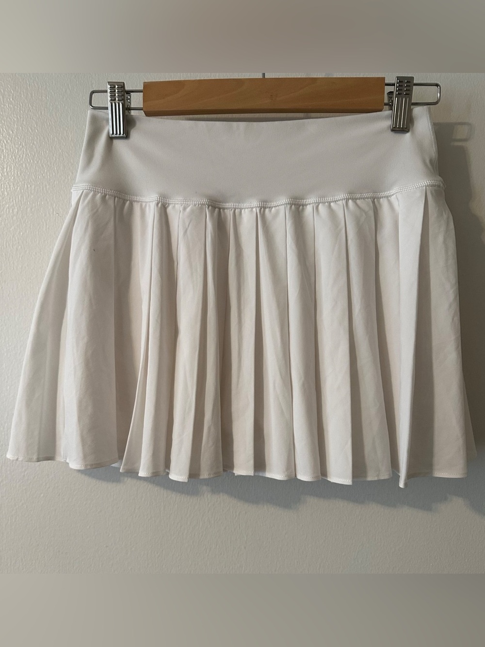 Offline by Aerie American Eagle Outfitters White Tennis Skirt Spandex Shorts M